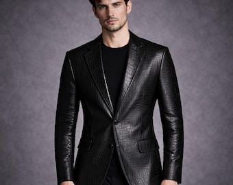 Blazer de cuero negro estructurado con corte entallado esculpido
