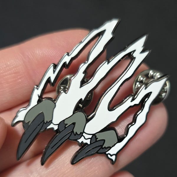 Werewolf Claw Slash Rip Rage Lycan Horror Hard Enamel Pin