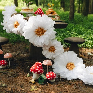 Collezione Millie (set di 5 fiori), parete di fiori di carta, festa delle fate incantate, fiori di carta velina, margherita gigante, tema foresta boschiva