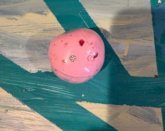 Stress ball pink with beads and charms inside