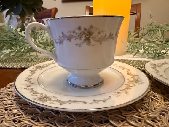 Vintage Sango China Teacup & Saucer – Carousel 3647, Made in Japan