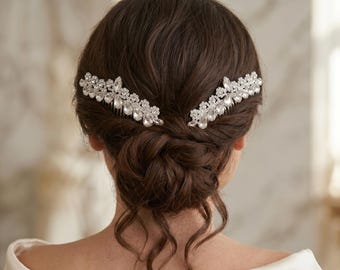 Bridal Hair Comb, Crystal Teardrop Wedding Hair Comb, Rhinestone Bridal Headpiece, Silver Hair Comb Bride, Prom Hair Comb, Pageant Comb