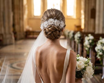 Bridal Flower Hair Vine, Pearl Blossom Wedding Headpiece, White Floral Hair Vine, Bridal Headband, Boho Bride Hair, Garden Wedding Hair