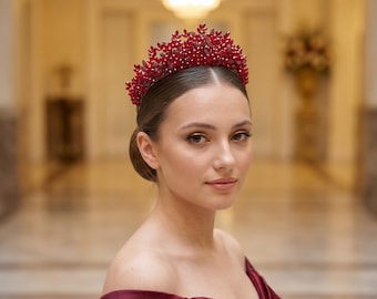 Red Crystal Bridal Crown, Burgundy Rhinestone Wedding Tiara Headband, Ruby Bridal Headpiece, Dark Red Pageant Queen Crown, Prom Hair Accesso