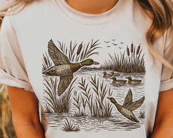 Retro Duck Nature Sweatshirt , 90s Vintage Wildlife Mallard Pullover, Boho Unisex Cabincore Crewneck Cozy Season Rustic Cabin Shirt
