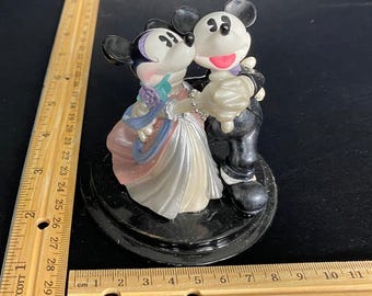 Vintage Mickey and Minnie Mouse Kissing Figurine Disney Couple Statue