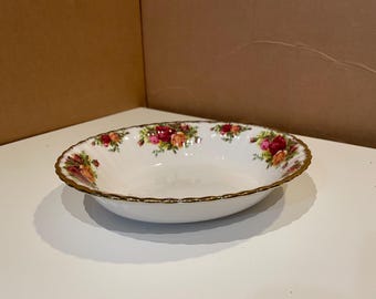 Old Country Roses Oval Serving Bowl