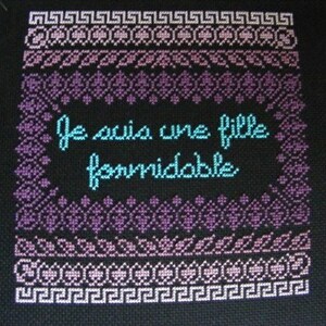 Je Suis Une Fille Formidable Cross Stitch Pattern image 1