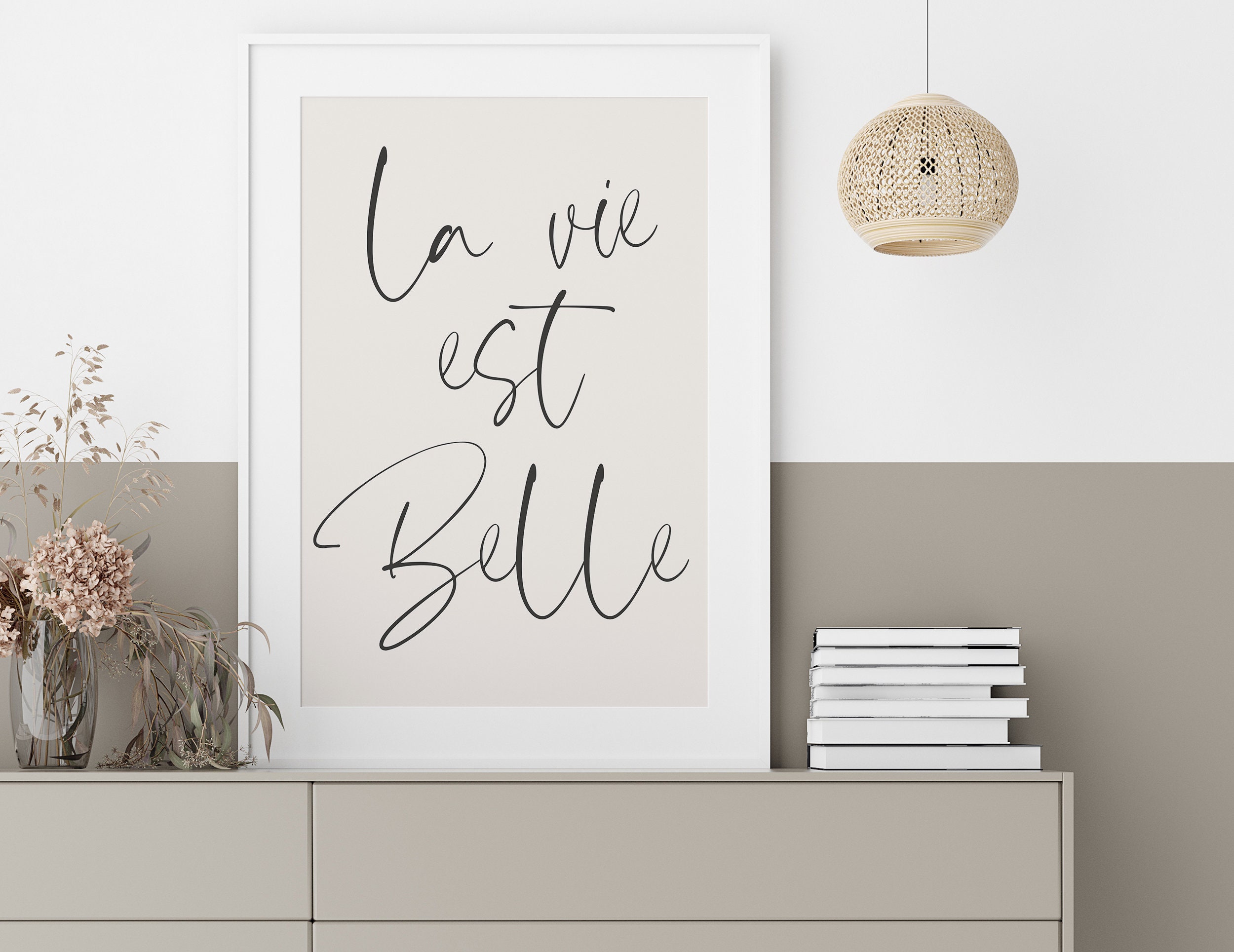 Print Est La Calligraphy Beige on Art French Wall Etsy Belle for Background Typography Vie - Black Decor Home