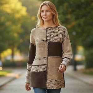 Vestido túnica tipo suéter de punto de alpaca: cuello barco, patrón de patchwork con bloques de color