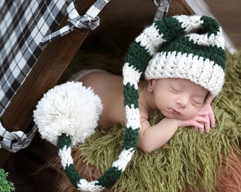 Warm Winter Hat, Newborn Elf Hat, Christmas Hat For Newborn, Newborn Santa Hat, Green and White Santa Hat, Christmas Photo Shoot, Baby Hat