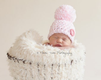 Newborn Pink and White Pom Pom Hat, Newborn Photo Prop, Newborn Girl Hat, Hat With Big Button, Newborn Pom Pom Hat, Newborn Beanie