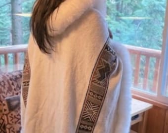 Handwoven Peruvian Alpaca Ruana: Moonlight Cream - Poncho Wrap Cape