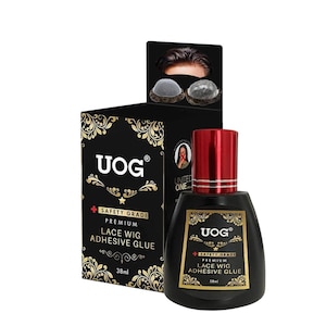 Op de afbeelding: Zwarte fles UOG Premium Lace Wig Adhesive Glue met een rode dop, naast een zwarte doos met gouden bloemmotieven. De doos en fles tonen beide de tekst "UOG" en "Safety Grade Premium Lace Wig Adhesive Glue". De fles bevat 38 ml.
