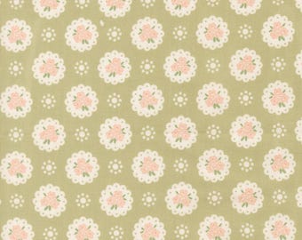 Handmade Sweetness by My Sew Quilty Life - Doily Floral - Lt Green - Moda 31792 19