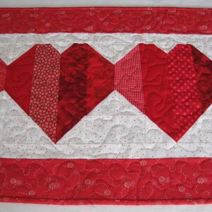 Be My Valentine Table Runner PATTERN ONLY image 3