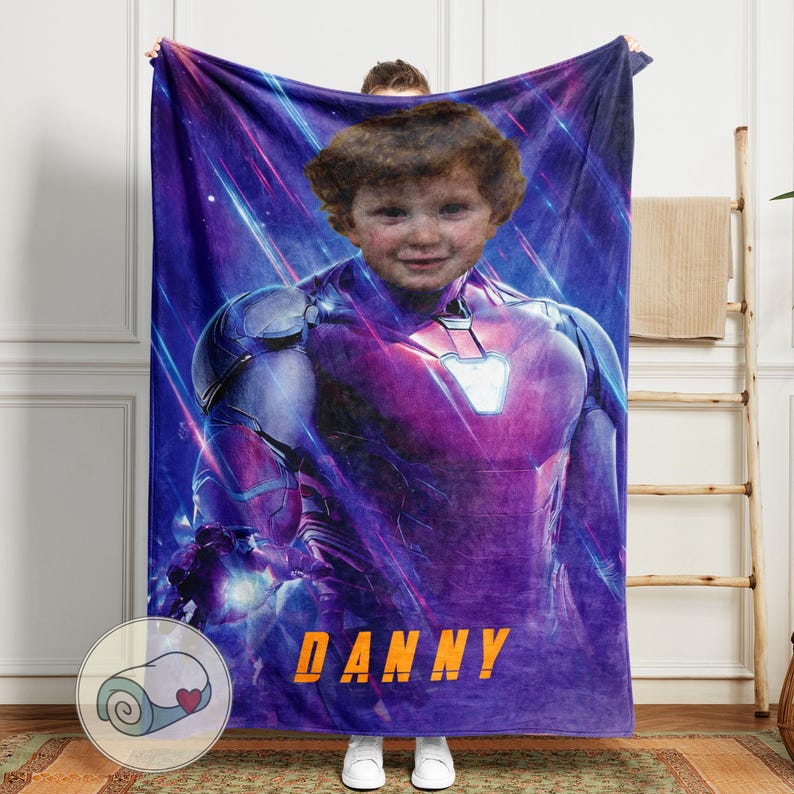 Iron Man Blanket | Custom Face and Name | Tony Stark Avengers | Personalized Marvel Superhero Throw | Boys Bedroom Action Gift afbeelding 1