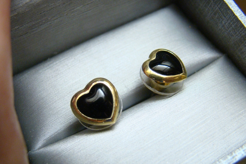 ONYX 14K Earrings - shops Yellow Gold Heart Shape Earrings
