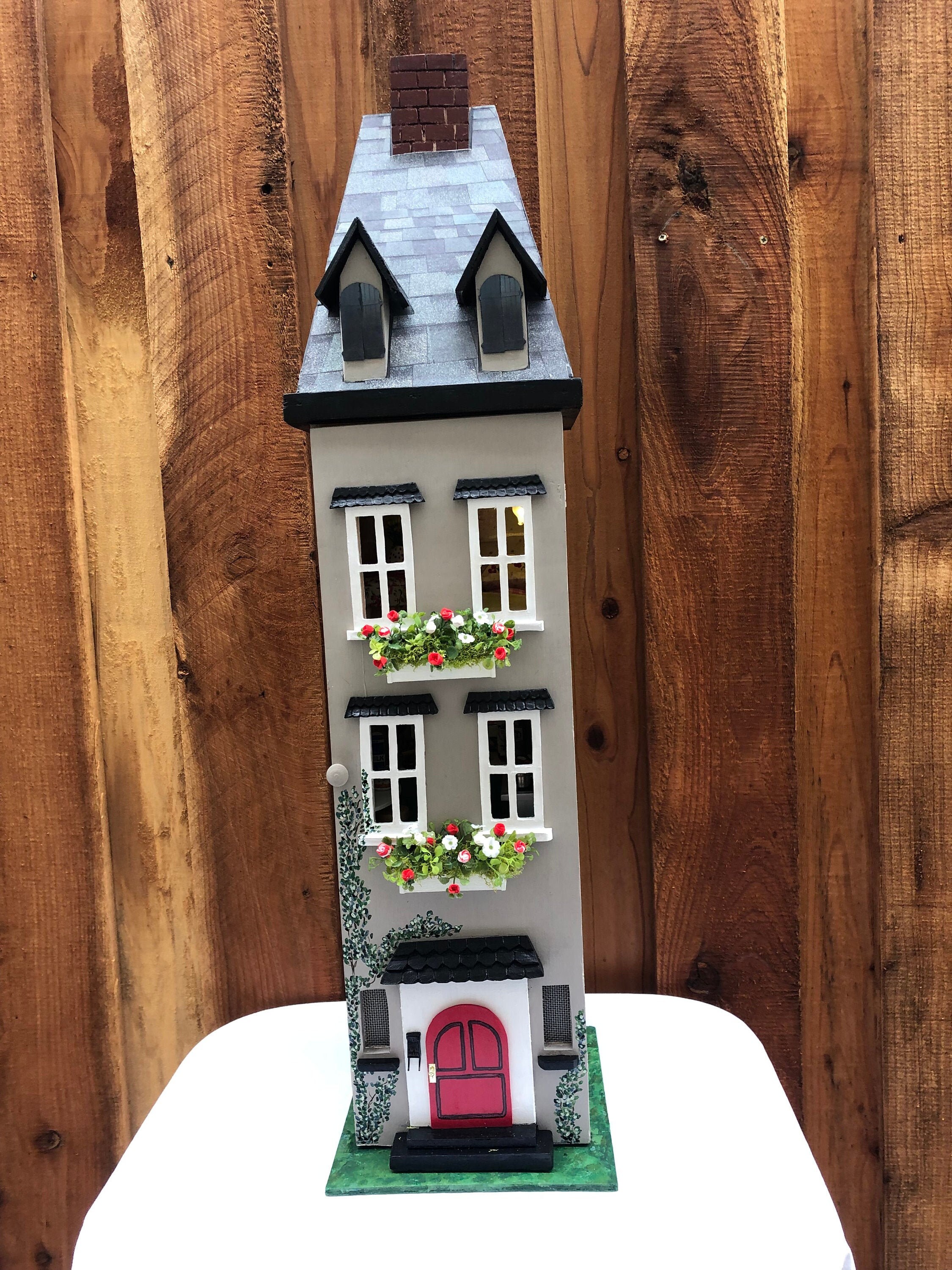lighted dollhouse