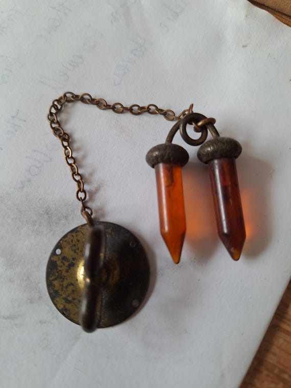 Root beer bakelite pin? Toggle fastener? button? … - image 1