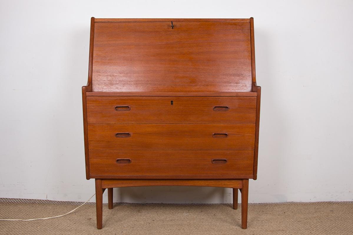 Secrétaire, Bureau Danois En Teck Modèle 37 Par Arne Wahl Iversen Pour Vinde Mobelfabrik 1960