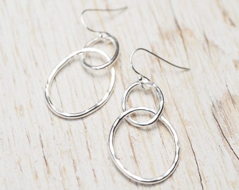 hammered sterling silver intertwined double oval drop earrings, ildiko jewelry, minimalist jewelry