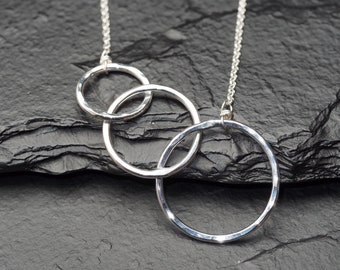 three generations hammered three sterling silver intertwined circles necklace, ildiko jewelry, minimalist