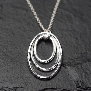 three generations hammered sterling silver three ovals together pendant on short chain necklace, ildiko jewelry, minimalist jewelry