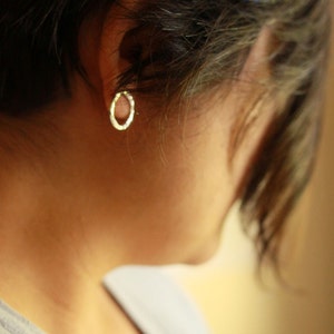 hammered sterling silver open circle stud earrings, ildiko jewelry, minimalist jewelry image 3