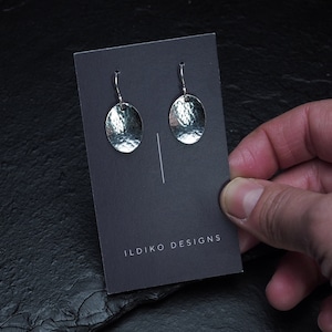 hammered sterling silver oval disc drop earrings, ildiko jewelry, minimalist jewelry