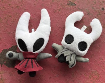 Hollow Knight and Silksong Plush Toys, Little Knight & Horent Flea Keychain Christmas Gift for Cosplay