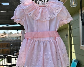 1980s Pink Eyelet Dress (2t)