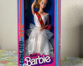 England Royal Barbie 1979