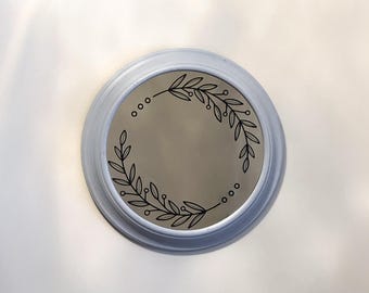 Personalisierter runder Spiegel mit Gravur - Benutzerdefinierter 16-Zoll-Wandspiegel mit rustikalem Holzrahmen