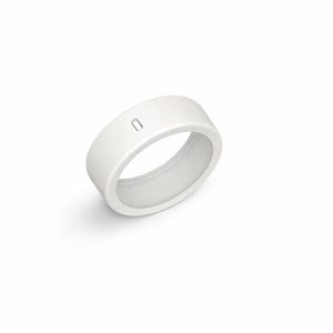 Oura Ringband-Schutz mit floralem Rosendesign Taupe