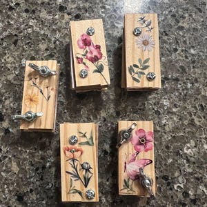 Mini Travel Flower Press: Pocket Size, Floral Design