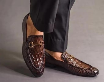 Handgefertigte echtes Leder Alligator strukturierte braune Müßiggänger | Herren Slip On Anzug Schuhe