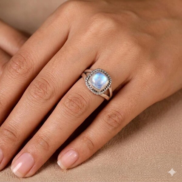 AAA+ Quality Natural Rainbow Moon Stone Ring - 925 Sterling Silver Ring Size (5-12)