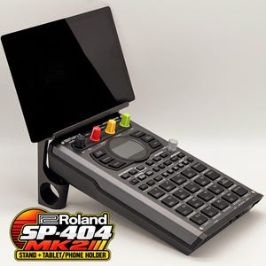Soporte Roland SP-404 MK2 + Soporte para tableta/teléfono – Soporte de escritorio todo en uno impreso en 3D