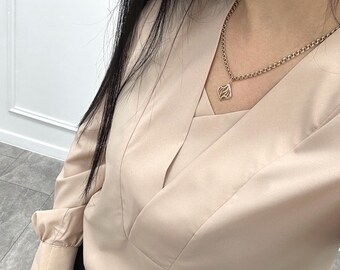 Frauen Langarm-Bluse: Minimalistisches Büro-Top, weicher Stoff, elegantes Hemd