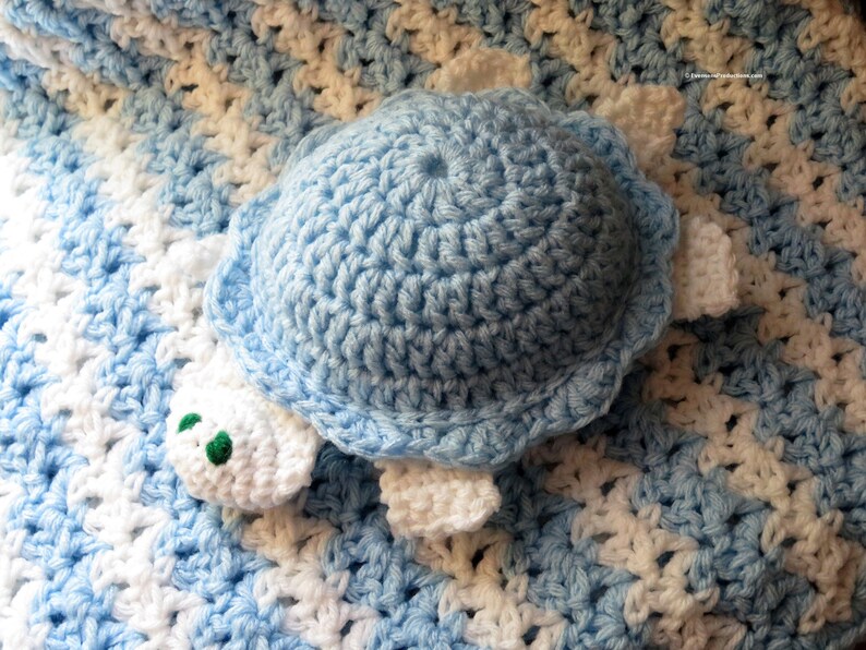 LOVELY NEW BLUE Hand Knitted Crochet Bring Home Baby Blanket Cot Pram Handmade