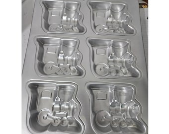 Vintage Wilton Style Train Cake Pan 6-Cavity Aluminum Railroad Baking Mold