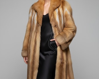 Cappotto lungo in vera pelliccia di volpe da donna: moda invernale di lusso