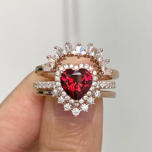 Herz Cut Rubin Hochzeit Ring Set, Rosegold Sunburst TiaraEnhancer, Diamant Halo Braut Set, 14K Gold Einzigartiges Jubiläumsgeschenk, Versprechen Ring