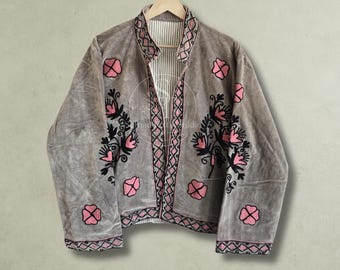 Luksusowa aksamitna kurtka Suzani, ręcznie haftowana odzież wierzchnia, płaszcz boho od rzemieślników, wyrazista moda, butikowy ubiór, wyjątkowy prezent dla kobiet