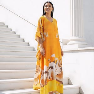 gold dress and caftan with cranes White Moroccan Dubai Caftan Gold Sequin Henna Farasha Kaftan Gown Dress 40