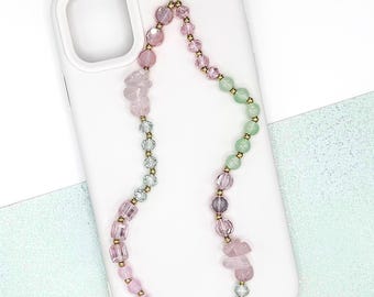 Correa para teléfono con dije en tonos pastel, pulsera con cuentas de cuarzo rosa, cuentas de vidrio rosa suave y verde, separadores dorados, regalo para ella.