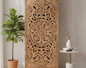 Handgeschnitzter Mangoholzschrank, Kleideraufbewahrung, indischer Boho Decor