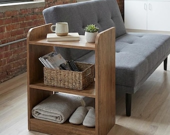 Comodino / Tavolino minimalista con ripiani