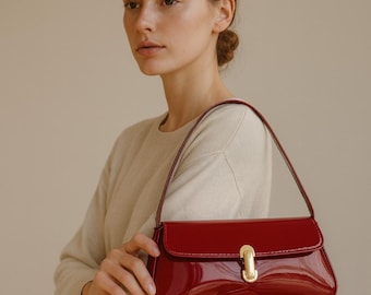 Red Vintage Shoulder Bag, Faux Oiled Leather Flap Purse, Retro Underarm Bag for Women, Stylish Daily Handbag, Dating & Outing Bag